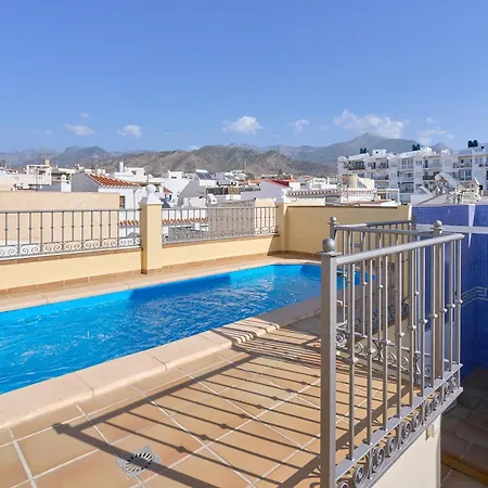Atico Con Piscina En Centro * Нерха