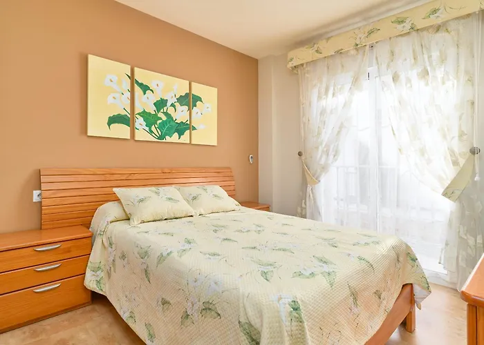 ático Con Piscina En Centro Nerja