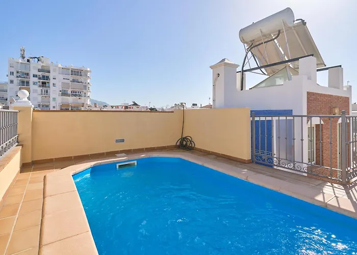 Atico Con Piscina En Centro * Nerja