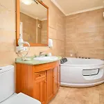 Atico Con Piscina En Centro * Nerja